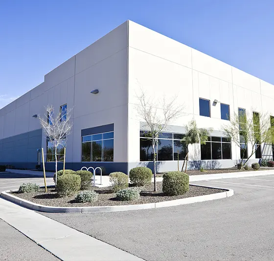 आमच्याबद्दल