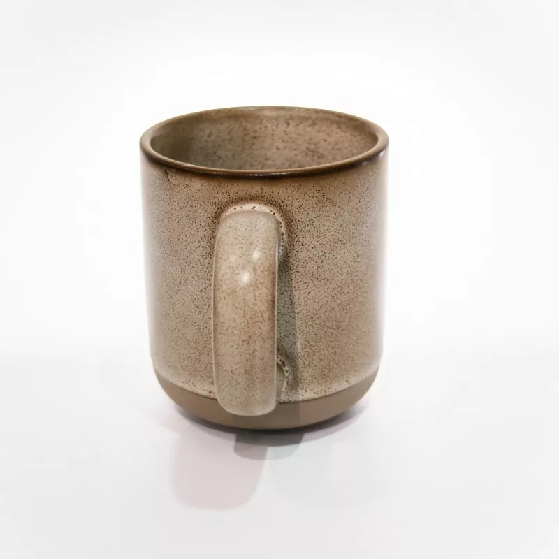 साधे आधुनिक सिरॅमिक प्रवास मग